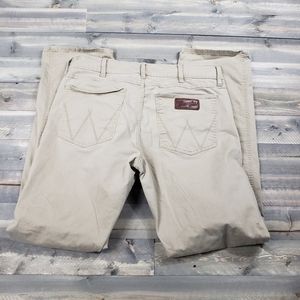 34x34 Khaki Wrangler Retro Slim Straight